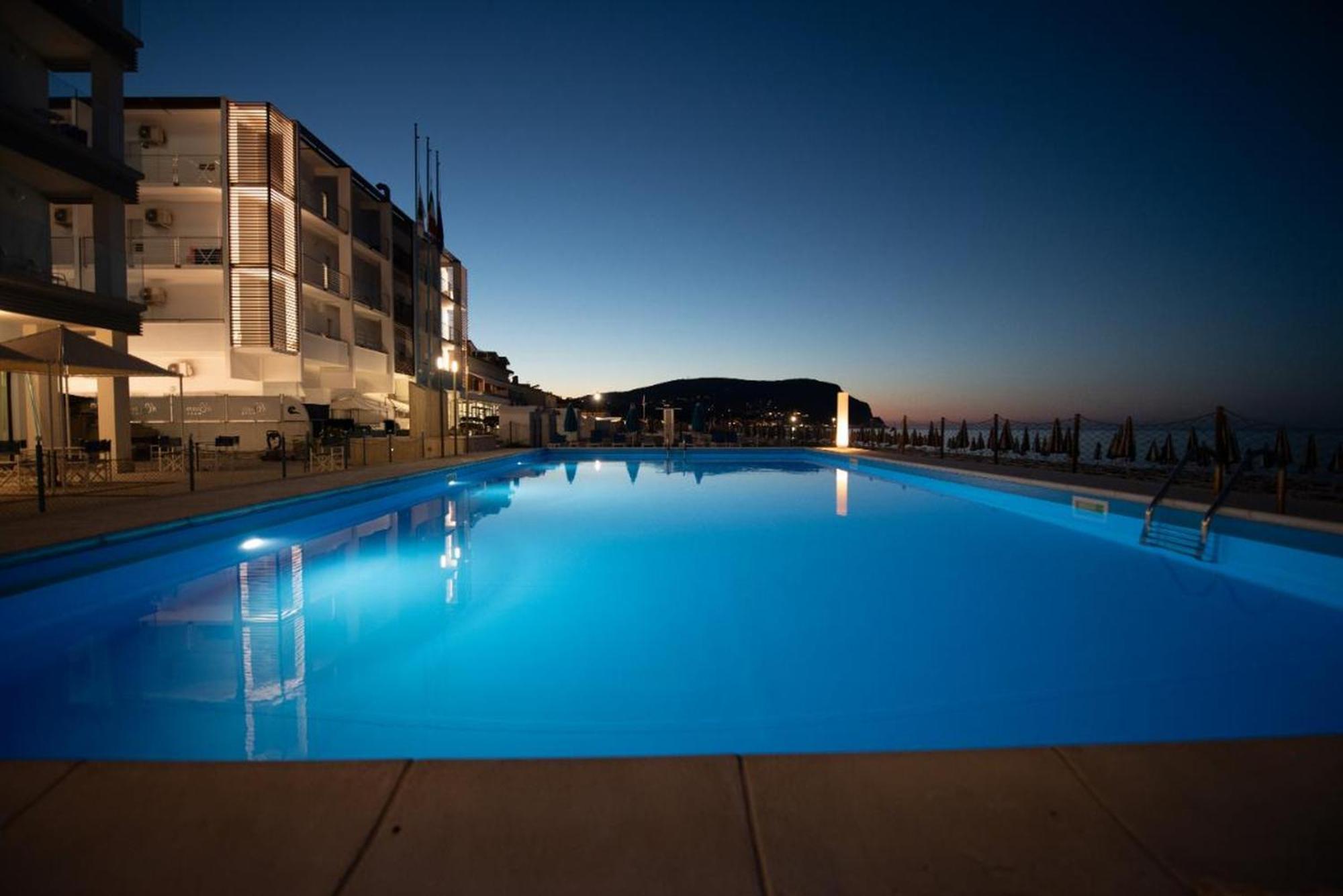 Hotel Marcelli Нумана Екстериор снимка